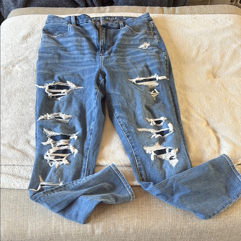 American Eagle Blue Jeggings with Distressed Detailing
